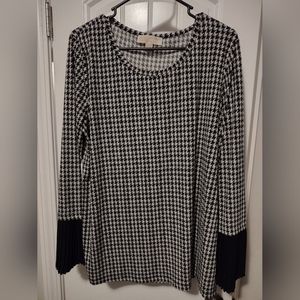 Michael Kors hound tooth print blouse